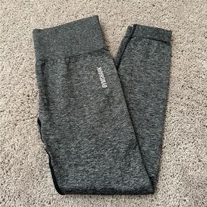 GYMSHARK leggings in GREY, size LARGE
